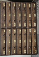 Mobilier de farmacie Obiect de colectie Doar predare personala in Bucuresti