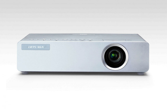 Videoproiector Panasonic PT-LB75NTU 1024&times;768 2600 lumeni