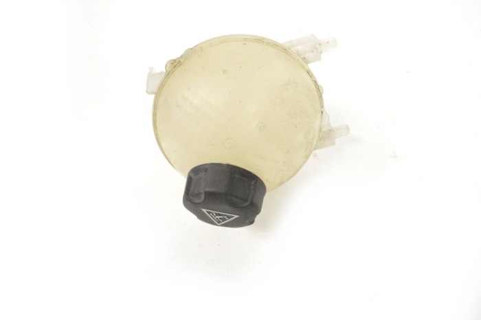 Vas de expansiune PEUGEOT 3008 2015 OEM: 967333458000,968452768002,965431078003,965442968003 13882148