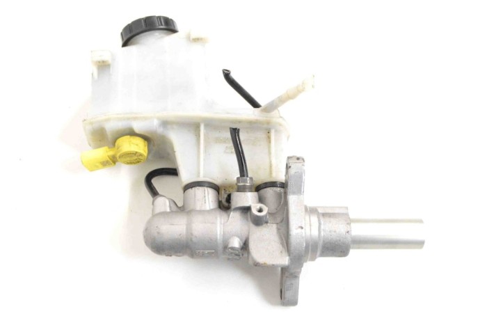 Cilindru de fr&acirc;nă VW PASSAT Variant B8 3G5 2018 OEM: 5Q2611301C 11812577