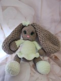 Jucarie de plus Iepuras Roxy , lucrata manual, handmade, textil, bej/verde, 35 cm