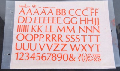 Lot de 12 de coli cu litere Optima 24 mm Tip 14 VITOLIT - IMP Oradea - anii &amp;#039;80 foto