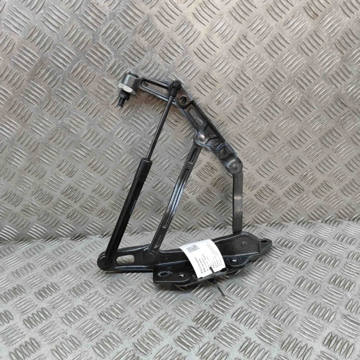 Balama capota st&acirc;nga față ASTON MARTIN DB11 2022 OEM: HY53-16801-AE,HY53-16C826-AB 25938676