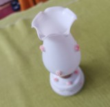Lampa decorativa cu sticla opalina si rezervor din portelan