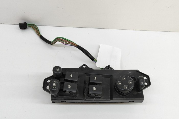 Buton geam ușă st&acirc;nga față CHRYSLER PACIFICA 2005 OEM: 04685980AF 30079899