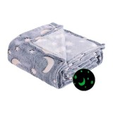 Patura fosforescenta, flippy, moale, pufoasa, lumineaza in intuneric, 1.5x2 m, model cer instelat, gri