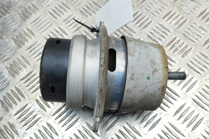 Suport motor dreapta VW TOUAREG 7P5 2017 OEM: 7L8199131H | 31942194