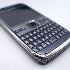 Telefon Nokia E72 folosit cu garantie