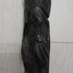 Vază sculptată în lemn exotic, dur și greu, decorativă, cu păsări, inaltime 21cm