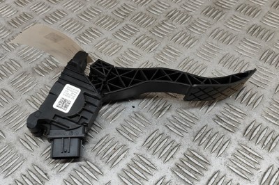 Pedala de accelerație VW PASSAT Variant B8 3G5 2018 OEM: 5Q1723503H,6PV010621 30479796 foto