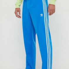 adidas Originals pantaloni de trening cu imprimeu IJ7056