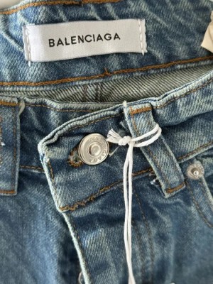 Blugi Balenciaga foto