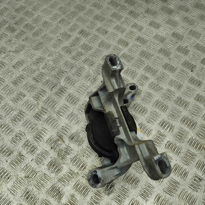 Suport motor dreapta MAZDA CX-5 KF 2022 OEM: KDRB39060 30557630
