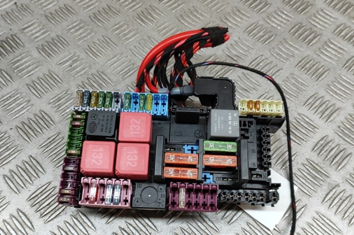 Modul panou de siguranțe MERCEDES-BENZ C T-Model S205 2014 OEM: A2059068501 28589070