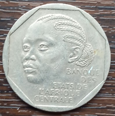 (M1931) MONEDA STATELE AFRICII CENTRALE - 500 FRANCS FCFA 1998, MAI RARA foto