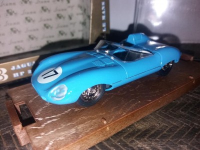 Macheta Jaguar XK 120 - S.Moss - Silverstone - 1951 scara 1:43 BRUMM foto