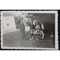 Fotografie, Familie in satul Saulesti, 1944