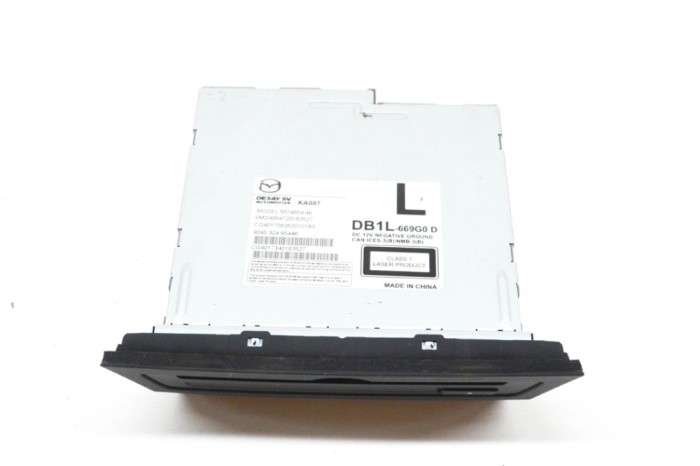 Unitate radio CD navigație MAZDA CX-3 DK 2018 OEM: DB1L-669G0-D 13987038