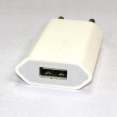 Adaptor USB universal - Înc rc tor 5V / 1A(1235)