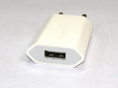 Adaptor USB universal - &amp;Icirc;nc rc tor 5V / 1A(1235) foto