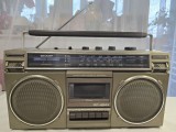 Radiocasetofon portabil vintage (boombox), modelul Sharp GF-4949 HB