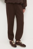 Medicine pantaloni de trening culoarea maro, neted