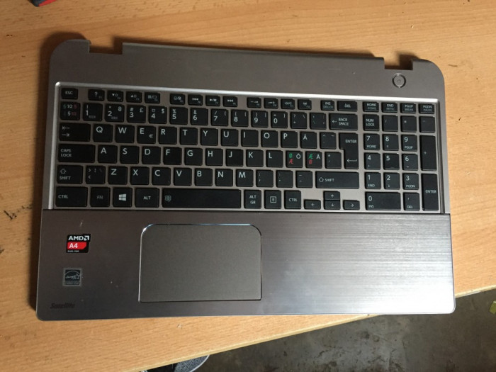 Palmrest cu tastatura Toshiba satellite M50D, M50 - A - { A151}