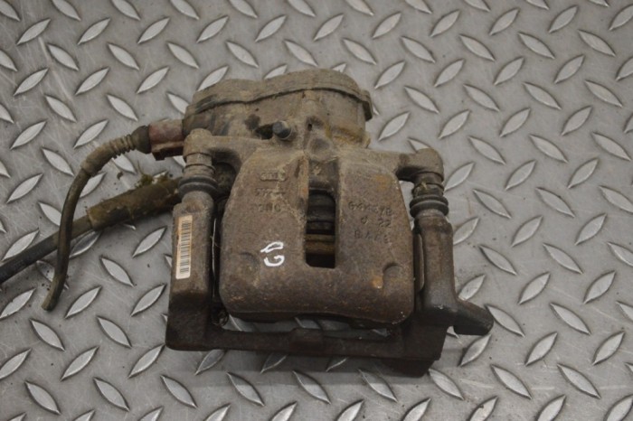 Etrier de fr&acirc;nă dreapta spate AUDI Q5 8R 2013 21581601