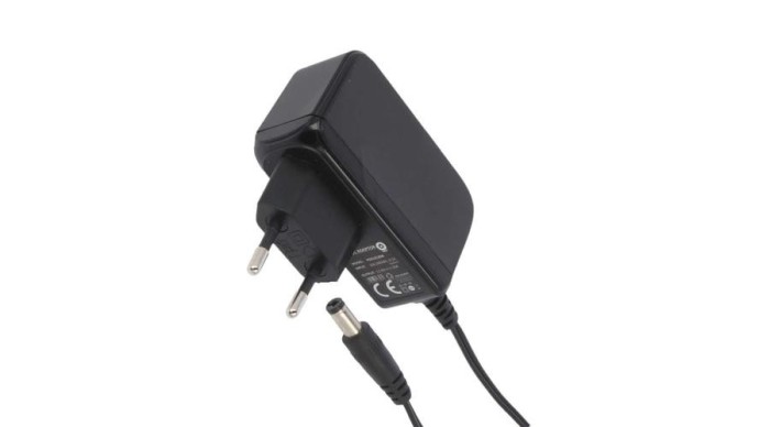 Sursă de alimentare POS POS12120A, 12V/1.2A/14,4W, adaptor vertical, AC:CEE7/16. conector DC:2.1/5...