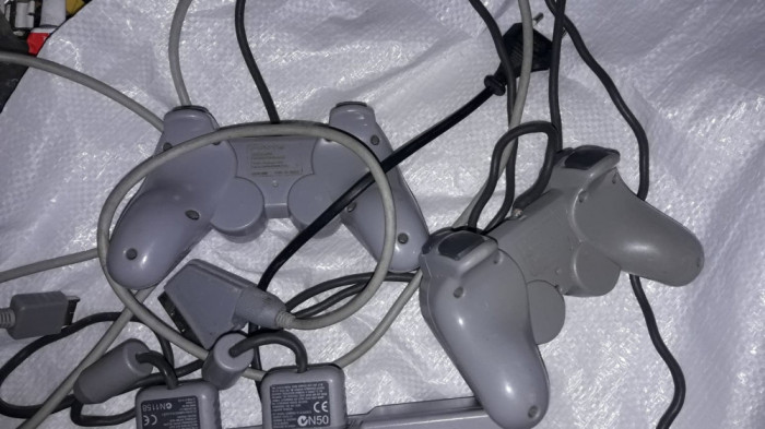 Consola Sony Playstation SCPH-7502 Joc pe televizor vechi.De colectie,T.GRATUIT