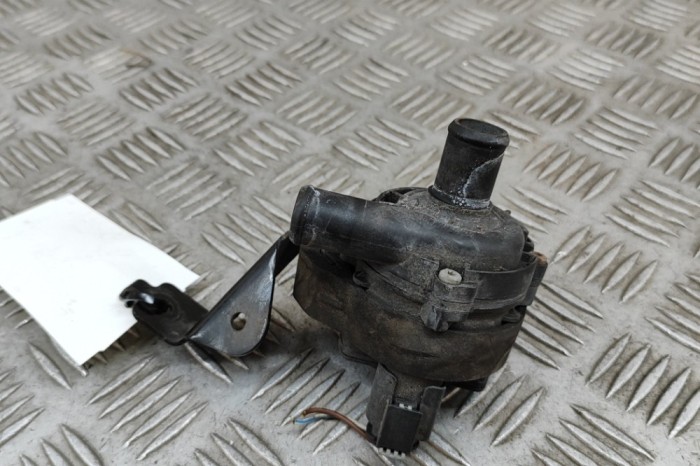 Pompa de apa auxiliara MERCEDES-BENZ C W205 2017 OEM: A2118350028 30395569
