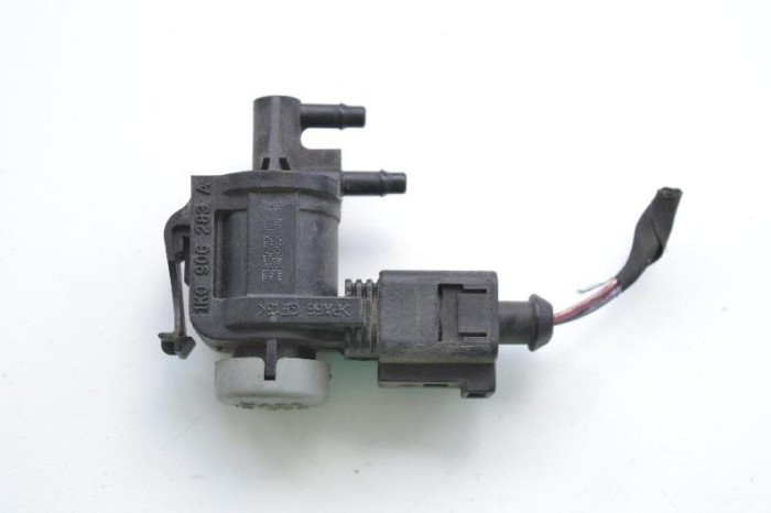 Supapa solenoid SKODA RAPID NH3 2014 OEM: 1K0906283A 2464010