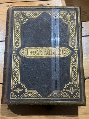 Biblia / Biblie veche , 1877, engleza , 6 kg, coperta piele foto