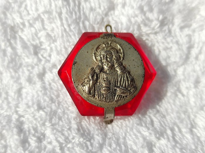 CUTIE ISUS HRISTOS de colectie 1900 SPANIA hexagonala ROSIE manopera EXCEPTIONAL