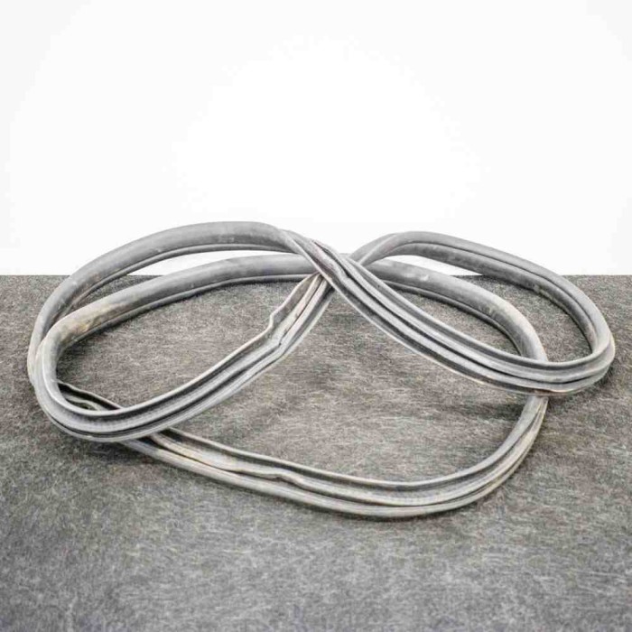 Garnitura ușă dreapta față TESLA MODEL X 2017 OEM: 1032117-00-D