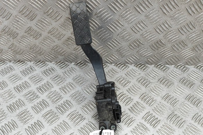 Pedala de accelerație VW TRANSPORTER VI T6 Furgon SGA, SGH 2019 OEM: 7E1721503C,6PV008496 | 28296991