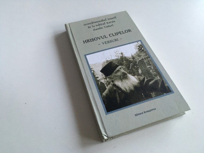 DANIIL SANDU TUDOR, HRISOVUL CLIPELOR- VERSURI. EDITURA RENASTEREA 2016