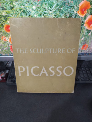 The sculpture of Picasso album, text Roland Penrose, New York 1967, 115 foto