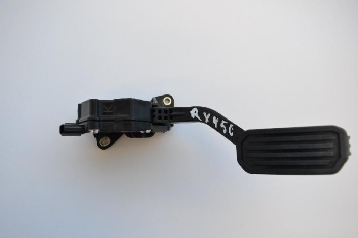 Pedala de accelerație LEXUS RX _L1_ 2013 OEM: 78110-33110 1773943