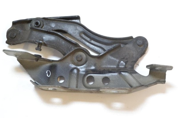 Balama capota dreapta față MERCEDES-BENZ A W169 2007 OEM: A1698800228 2350677