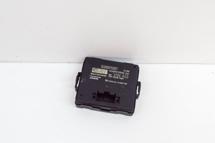 Unitate de control Gateway AUDI A3 Limousine 8VS, 8VM 2015 OEM: 5Q0907530T,5Q0907530M,A2C91302702B | 20631081