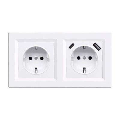 Nova f&amp;ouml;ldelt csatlakoz&amp;oacute;aljzat dugalj 16A 250V USB csatlakoz&amp;oacute;val feh&amp;eacute;r kerettel foto