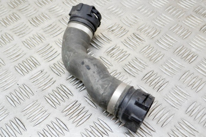 Furtun radiator răcire dreapta BMW 4 Coupe F32, F82 2014 OEM: 7812942 14514984