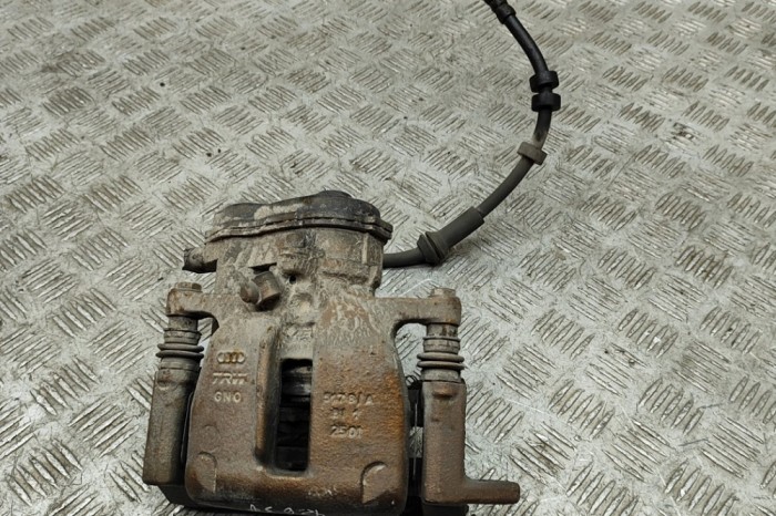 Etrier de fr&acirc;nă dreapta spate AUDI A6 4G2, C7, 4GC 2012 OEM: 4G0615404 22871137