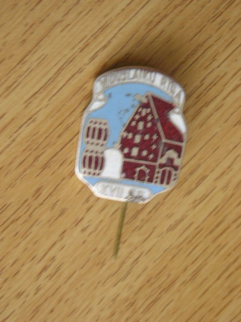 QW9 N5 92 - insigna - orase - Riga