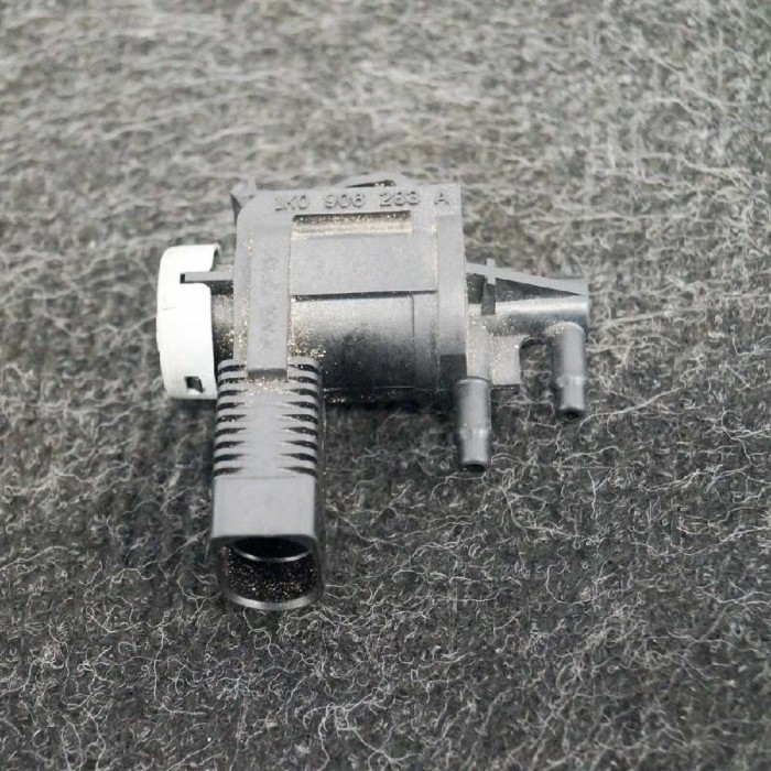 Supapa solenoid AUDI A5 8T3 2012 OEM: 1K0906283A 2630901