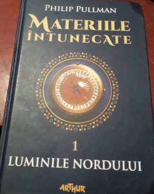 MATERIILE INTUNECATE LUMINILE NORDULUI foto