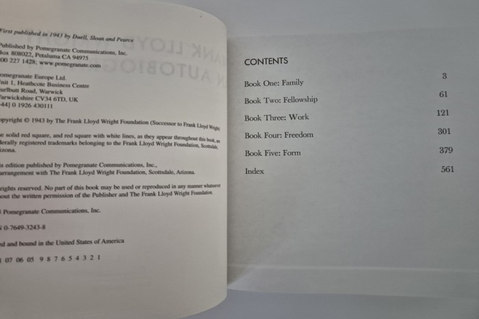 Arhitectura Frank Lloyd Wright An autobiography Carte in limba engleza