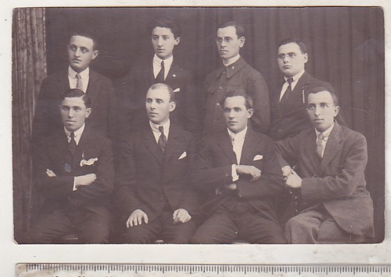 bnk foto Portret - Grup de barbati - Foto Lux Iasi