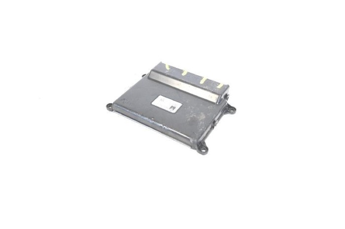 Alt modul de control TESLA MODEL S 2015 OEM: 1034215-00-A 3890344